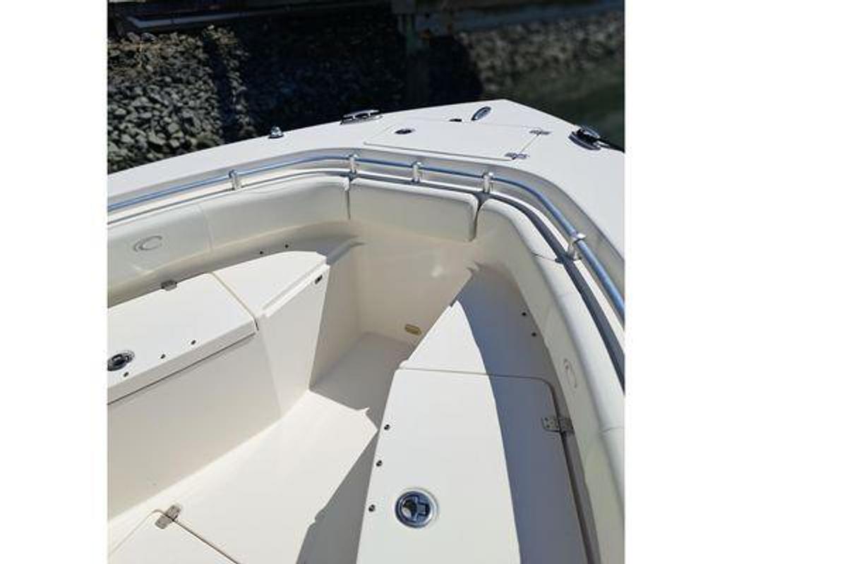 Used 2014 25' Cobia 256 Center Console | 25ft