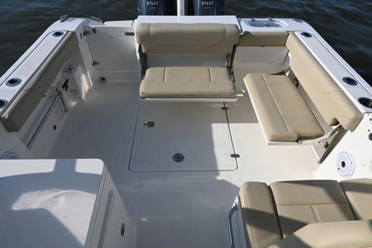 Used 2021 27' Pursuit DC 266 Dual Console | 27ft