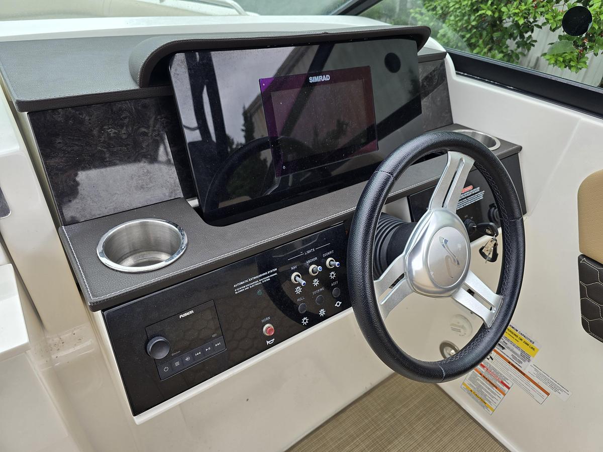 Used 2019 25' Sea Ray SDX 250