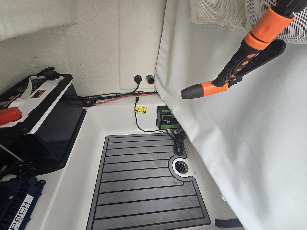 Used 2022 19' Tidewater 198 Adventure Center Console