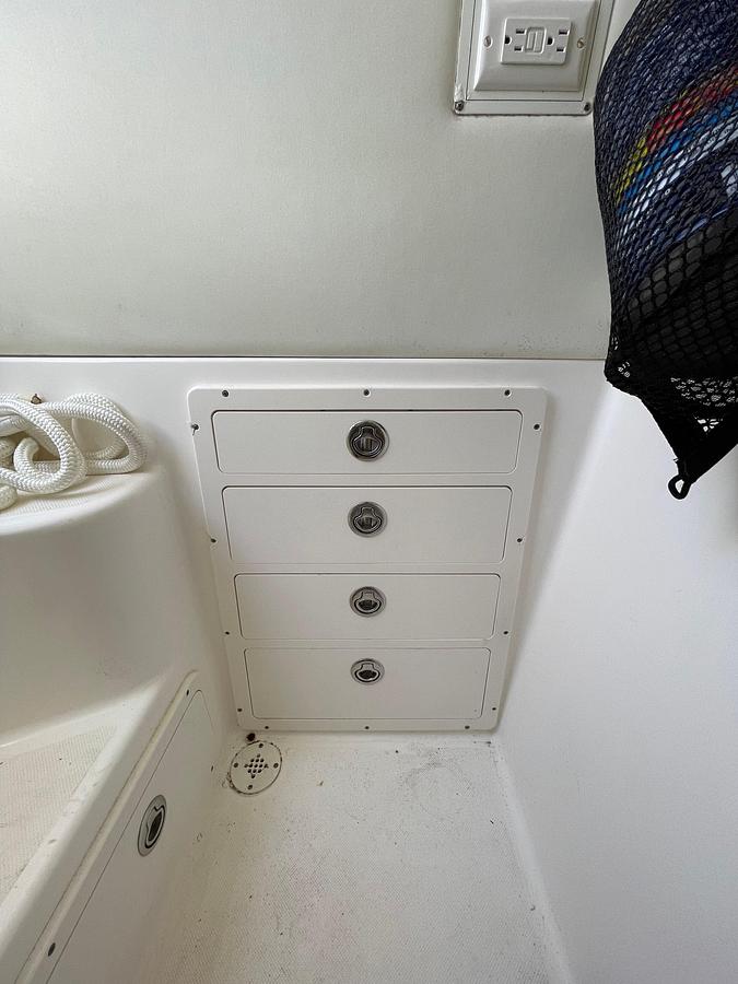 Used 2004 Century 3200 Center Console | 32ft