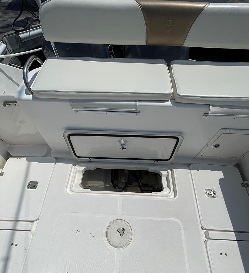Used 2004 Century 3200 Center Console | 32ft