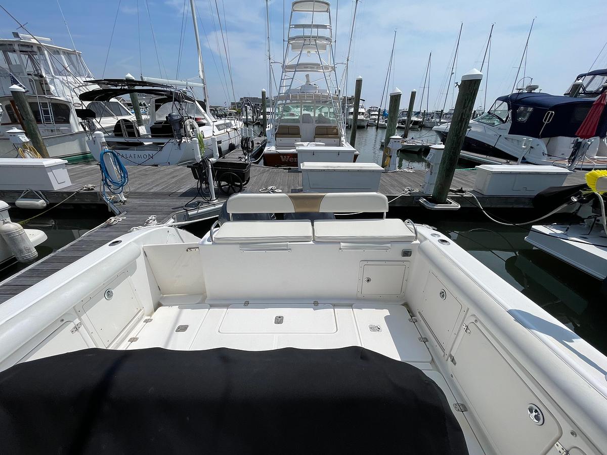 Used 2004 Century 3200 Center Console | 32ft