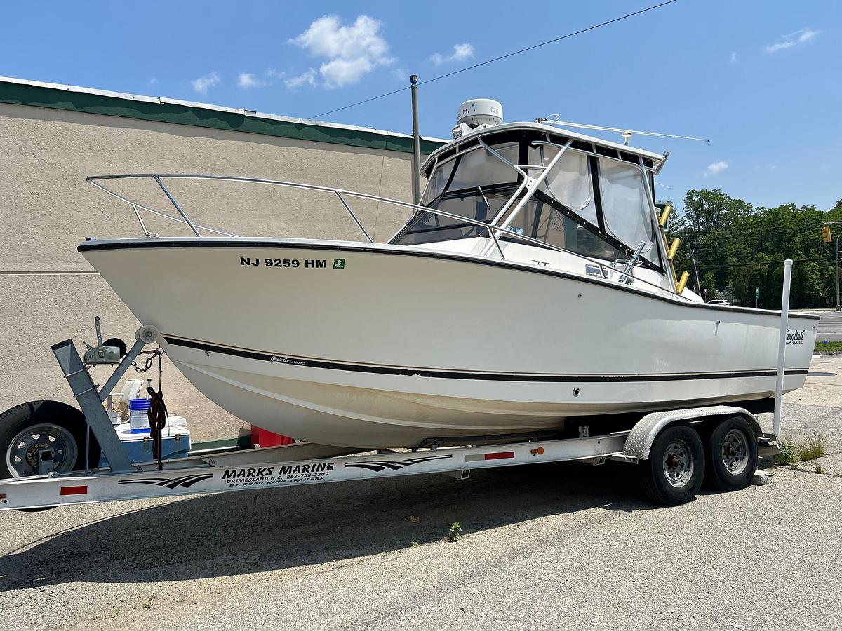 Used 1998 Carolina Classic 25 Express | 25ft