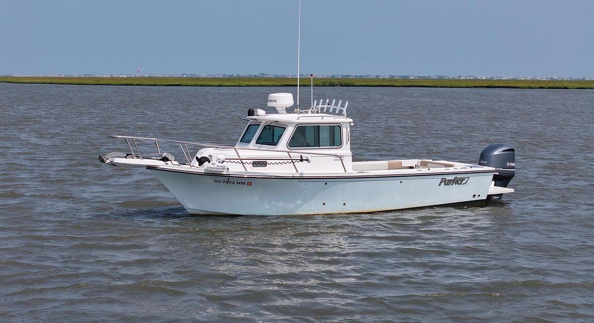 Used 2019 Parker 2320 Sport Cabin | 23ft