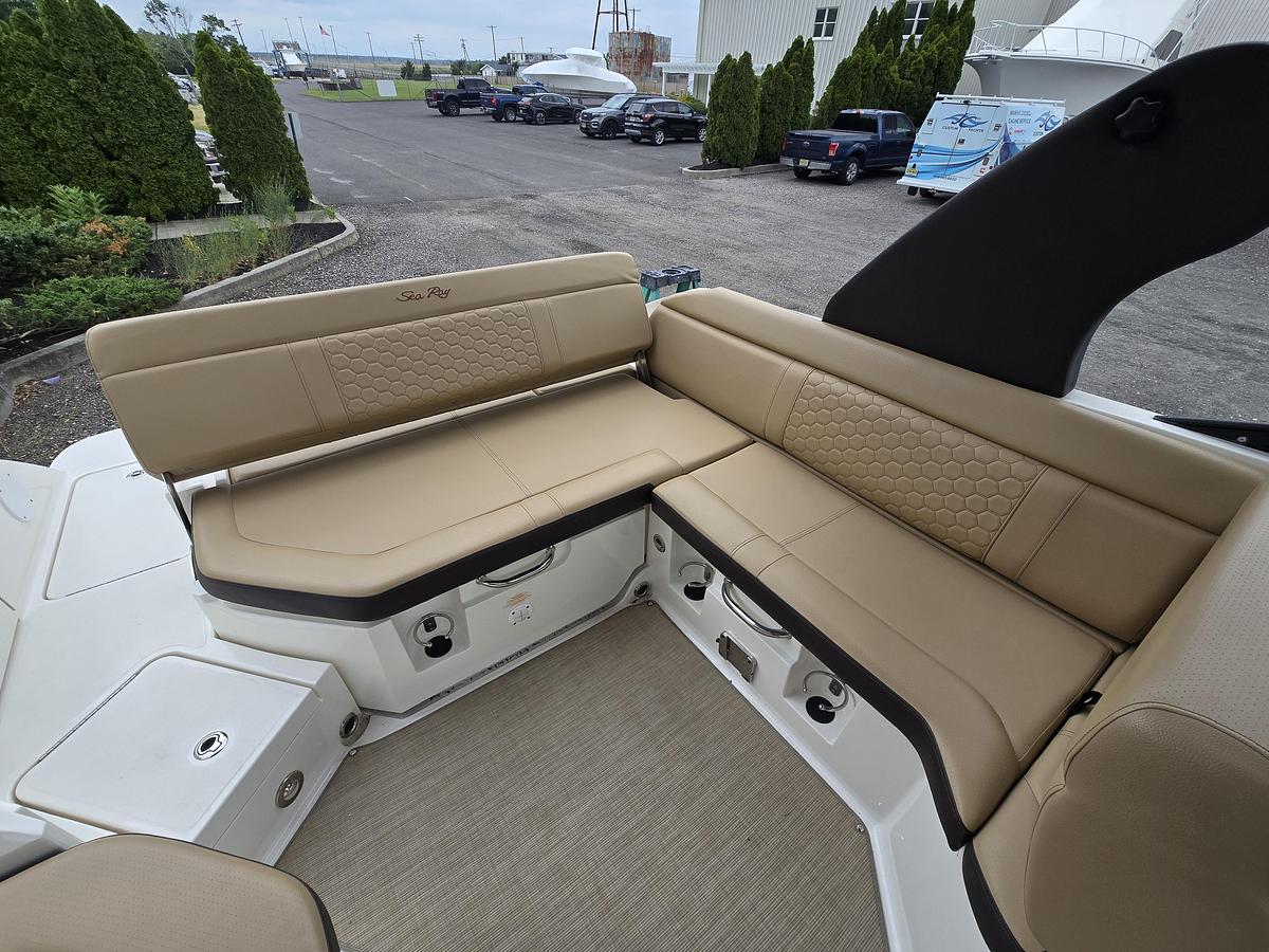 Used 2019 25' Sea Ray SDX 250
