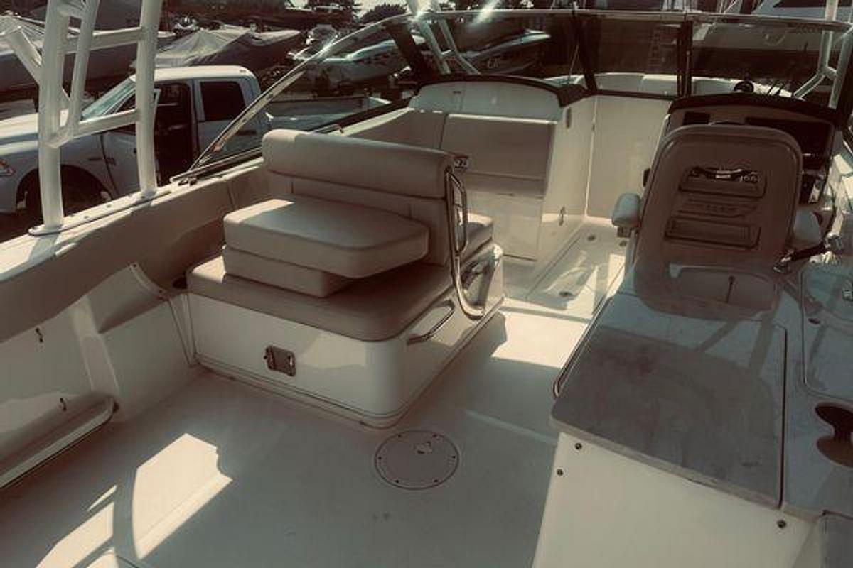 Used 2020 Boston Whaler 270 Vintage | 27ft