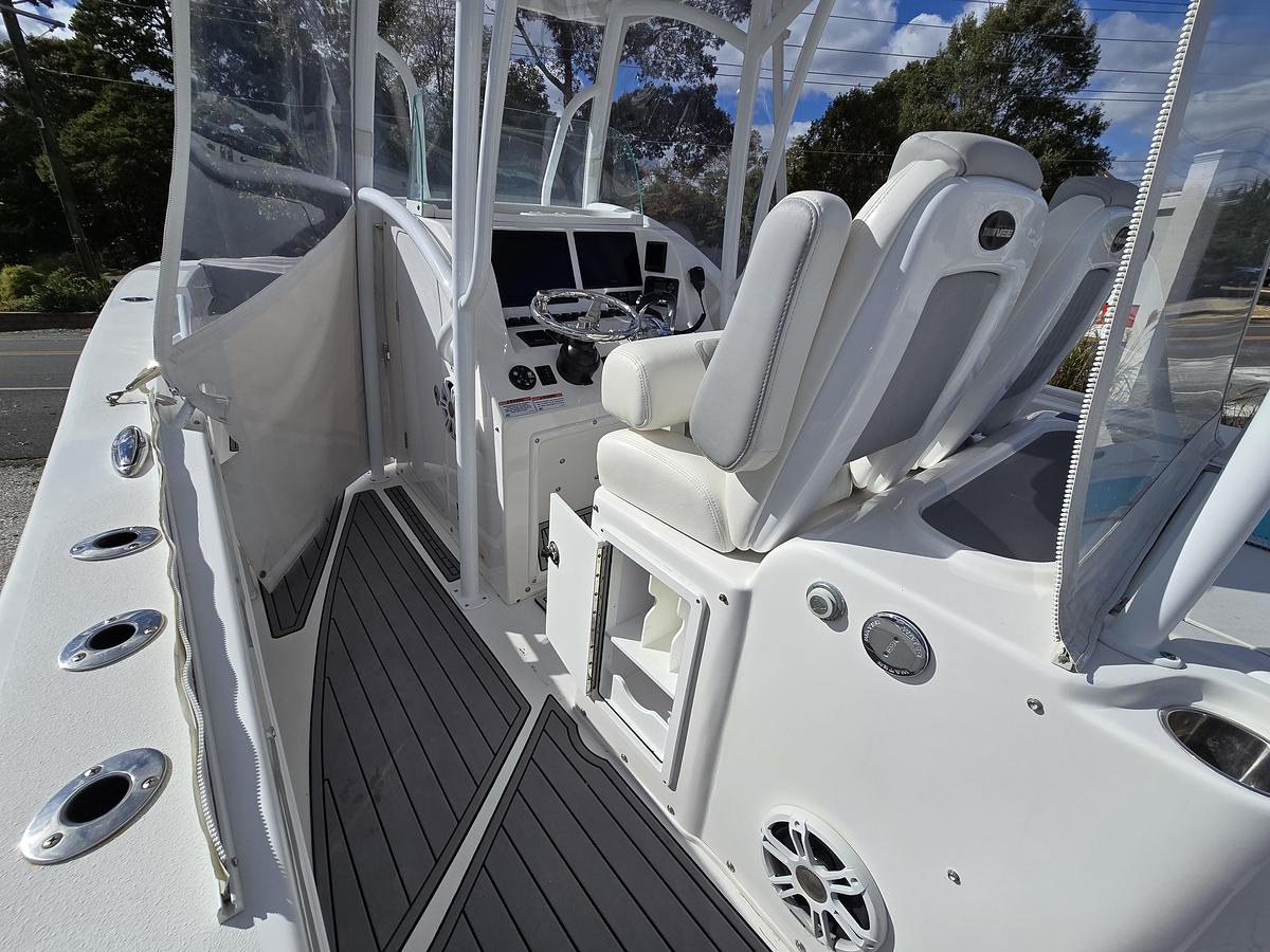 Used 2021 Twin Vee 310 CC | 31ft