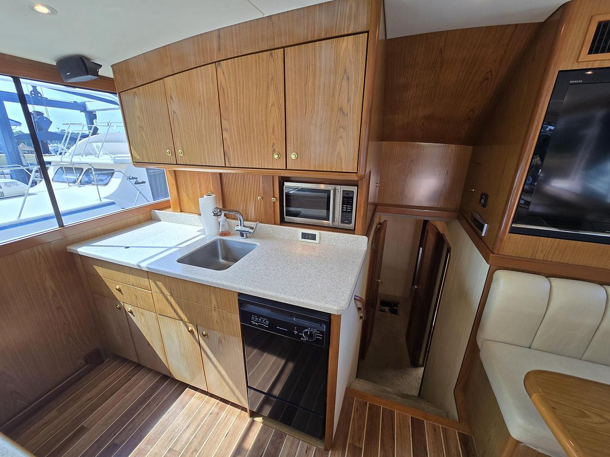 Used 1986 Ocean Yachts Super Sport | 55ft