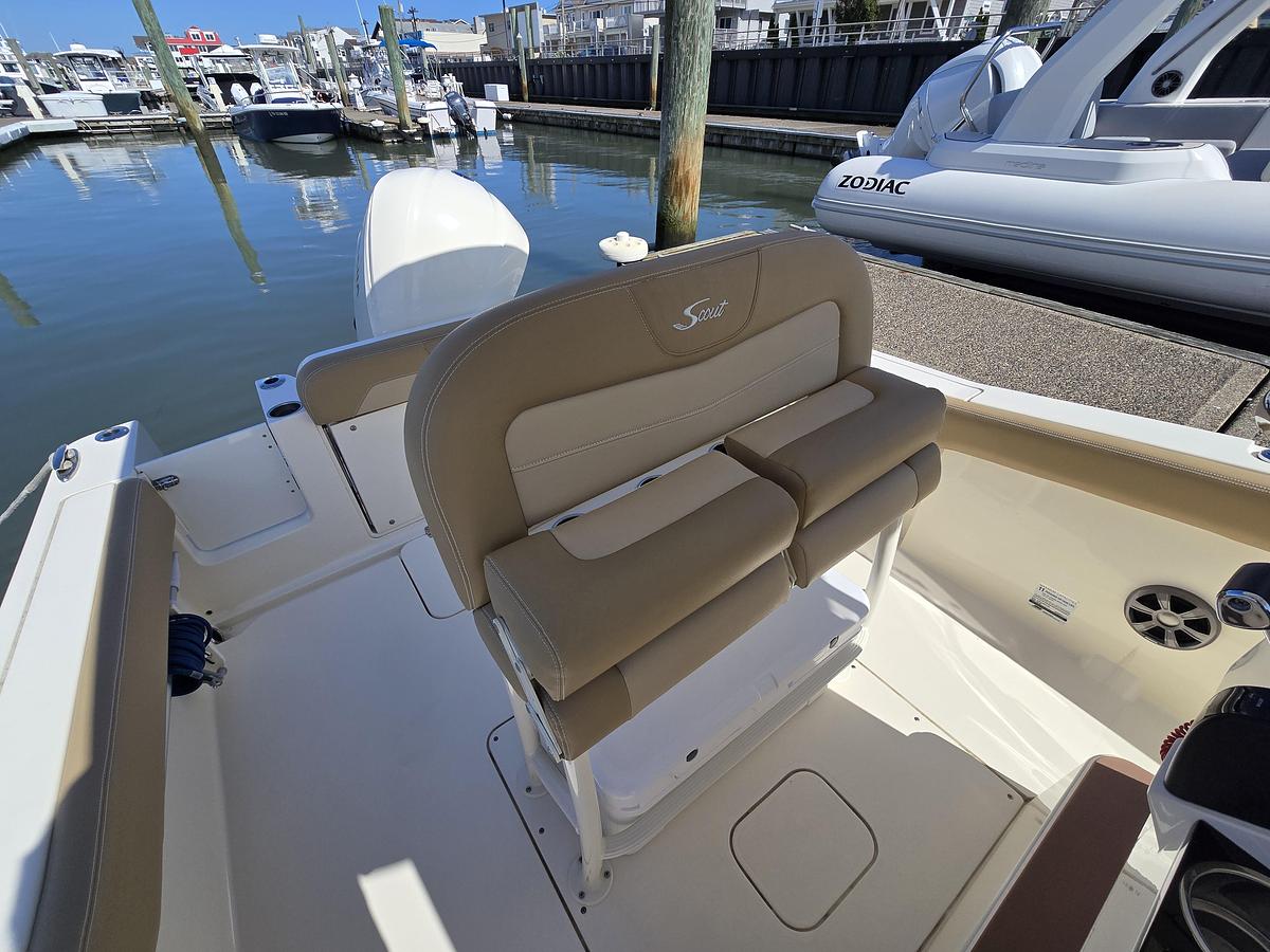Used 2019 23' Scout 235 XSF | 23ft