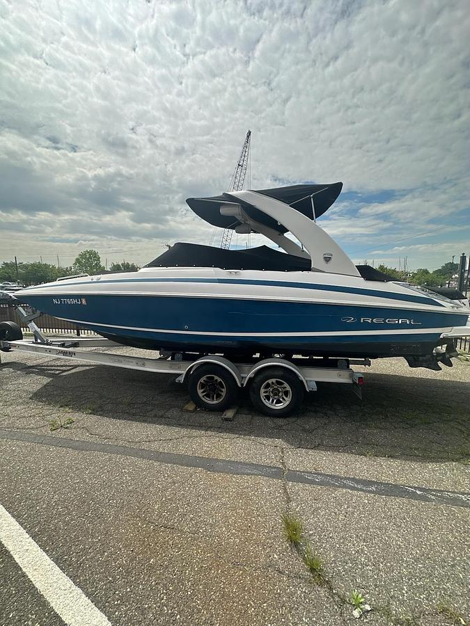 Used 2014 Regal 2700 Bowrider | 27ft
