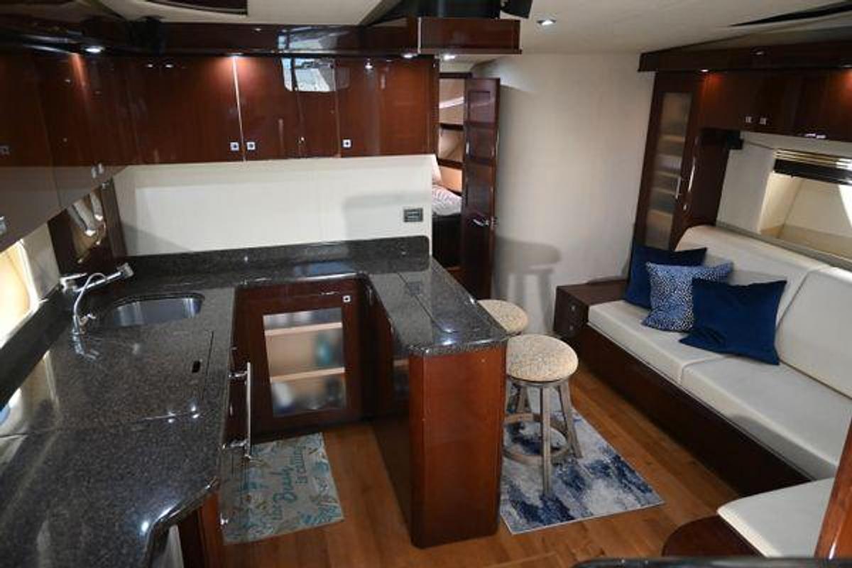 Used 2008 55' Sea Ray 550 Sundancer | 55ft