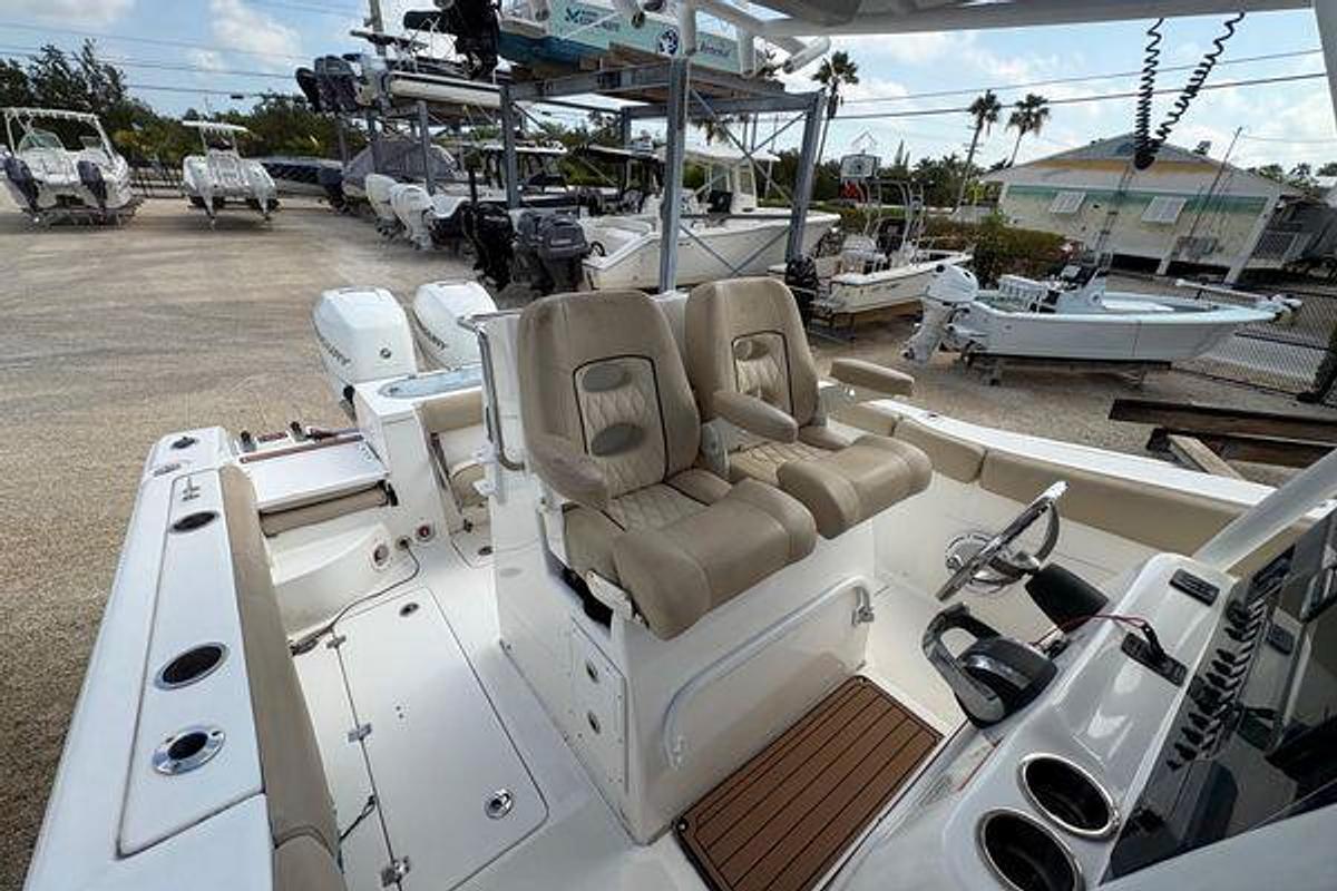 Used 2017 Sea Fox 288 Commander | 28ft
