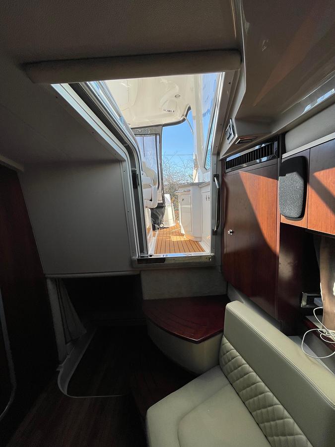 Used 2018 Chaparral 310 Signature | 31ft