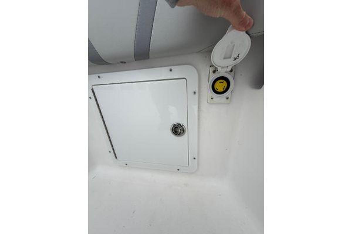 Used 2006 SeaVee 340B Center Console | 34ft