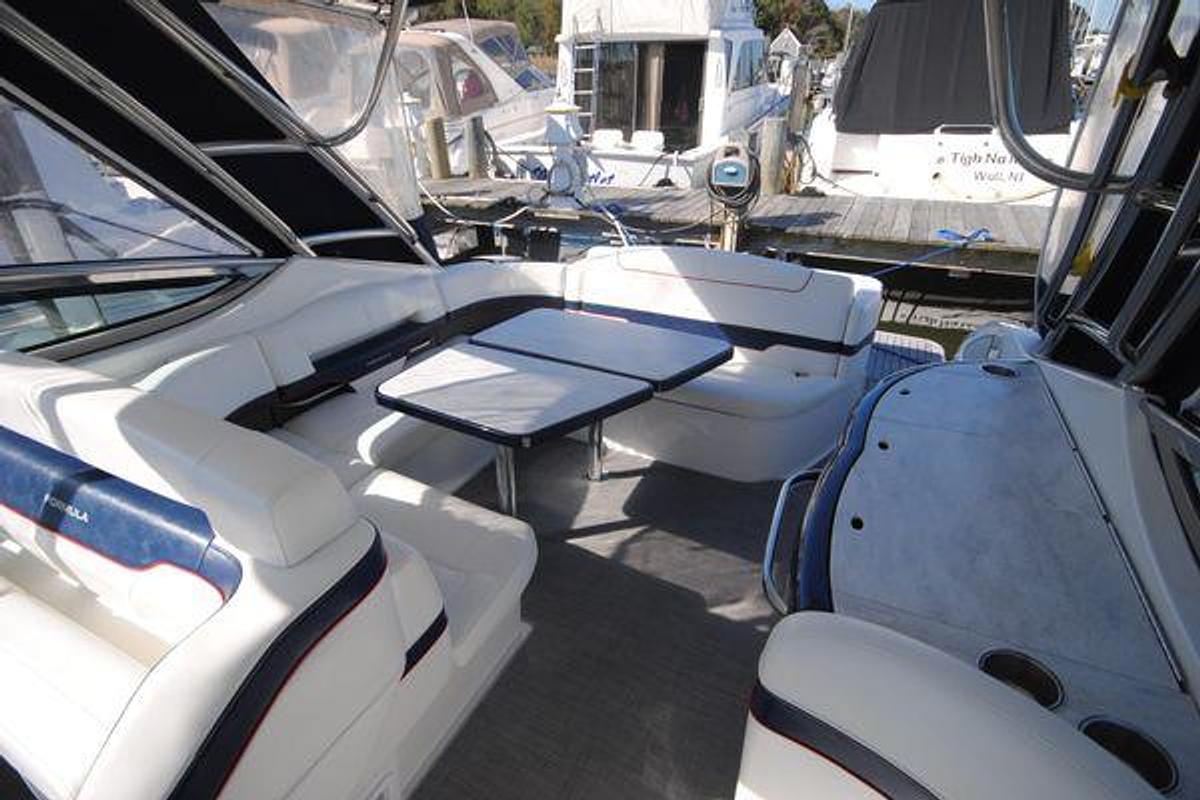 Used 2017 Formula 370 Super Sport } 37ft