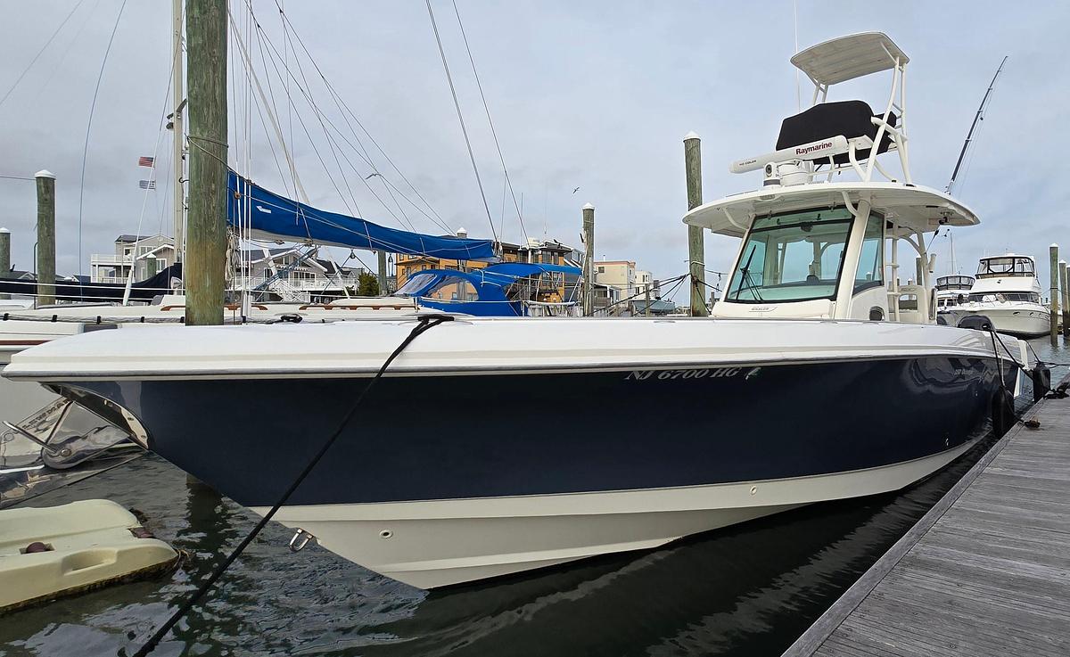 Used 2015 Boston Whaler 350 Outrage | 35ft