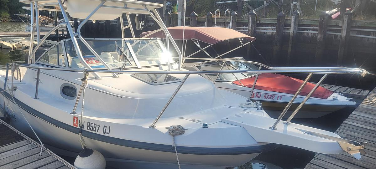 Used 1999 Boston Whaler 23 Conquest | 24ft