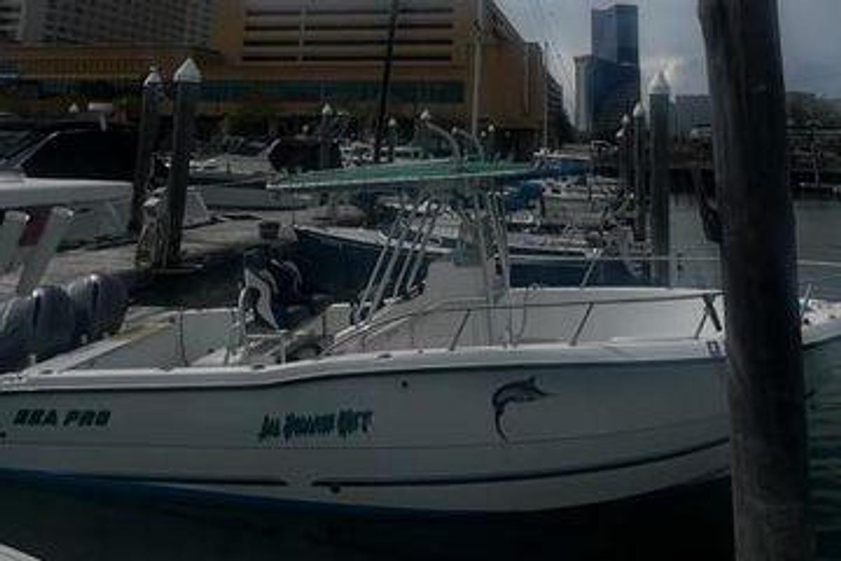 Used 2001 26' Sea Pro 255 Center Console | 26ft
