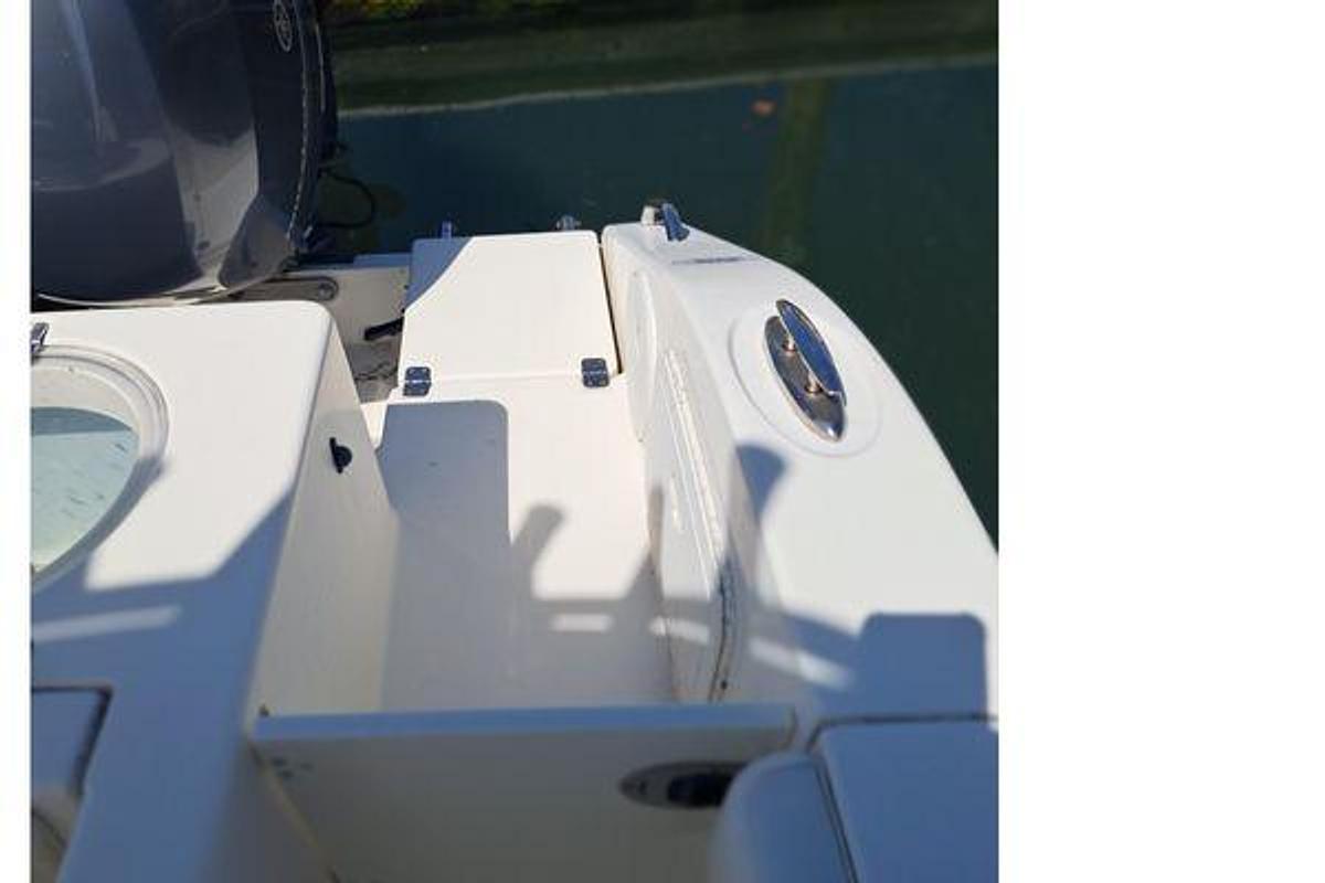 Used 2014 25' Cobia 256 Center Console | 25ft