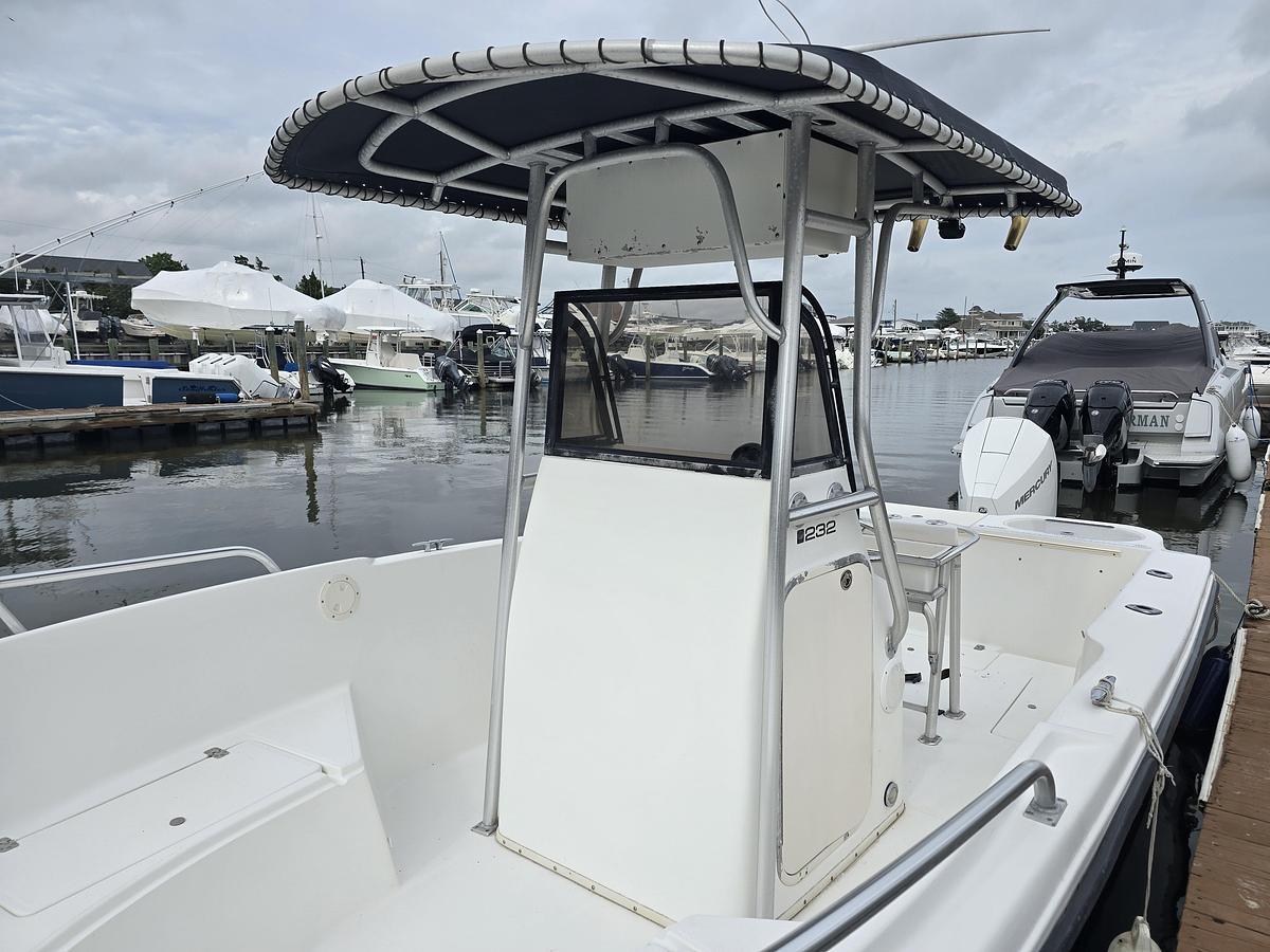 Used 2004 23' Mako 232 Center Console | 23ft