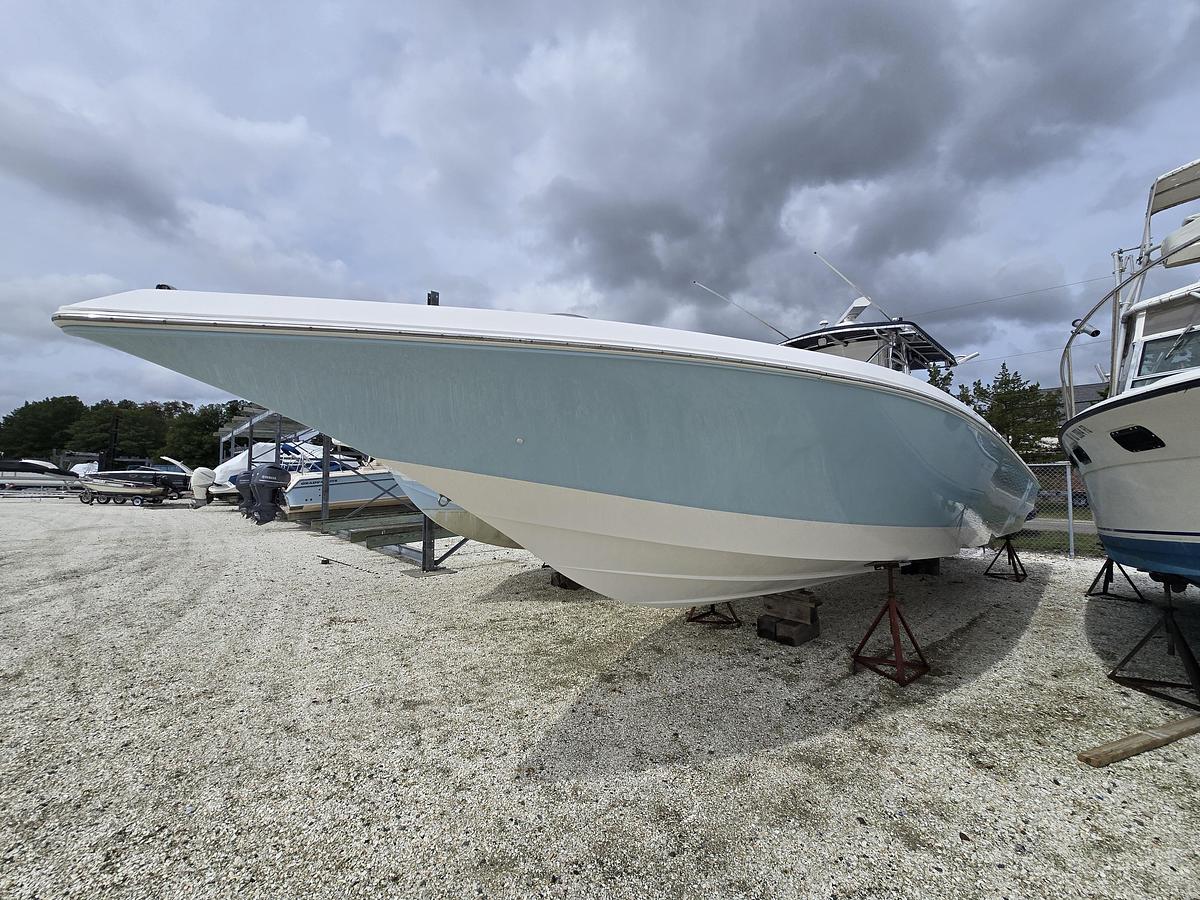 Used 2007 38' Fountain 38 Center Console | 38ft