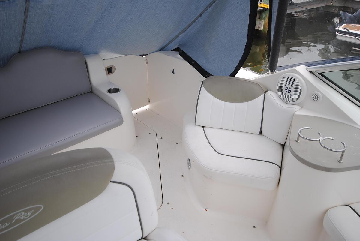 Used 2007 Sea Ray 240 Sundancer | 24ft