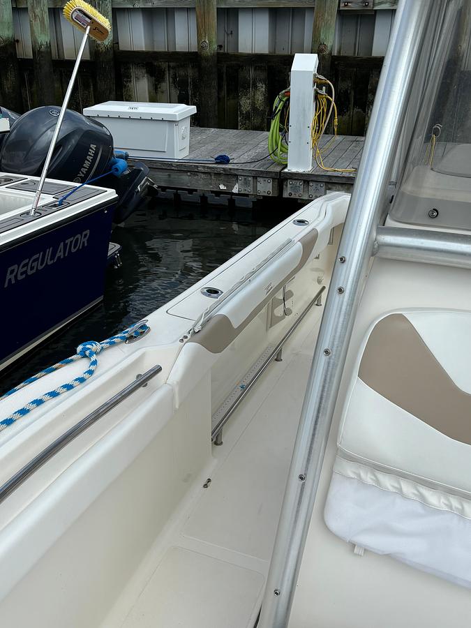 Used 2013 Pioneer 222 Sportfish | 22ft