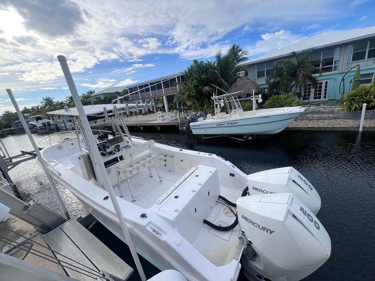Used 1997 Mako 252 Center Console | 25ft