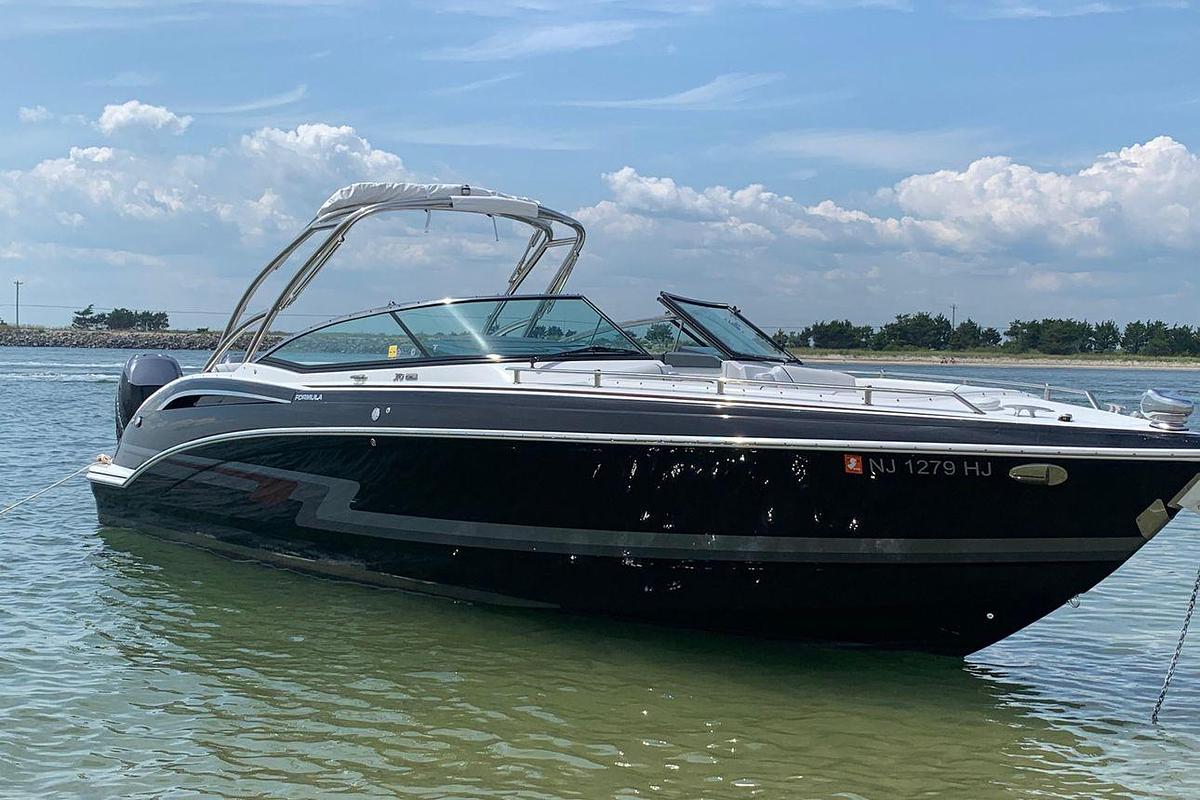 Used 2019 Formula 310 FX Bowrider | 31ft
