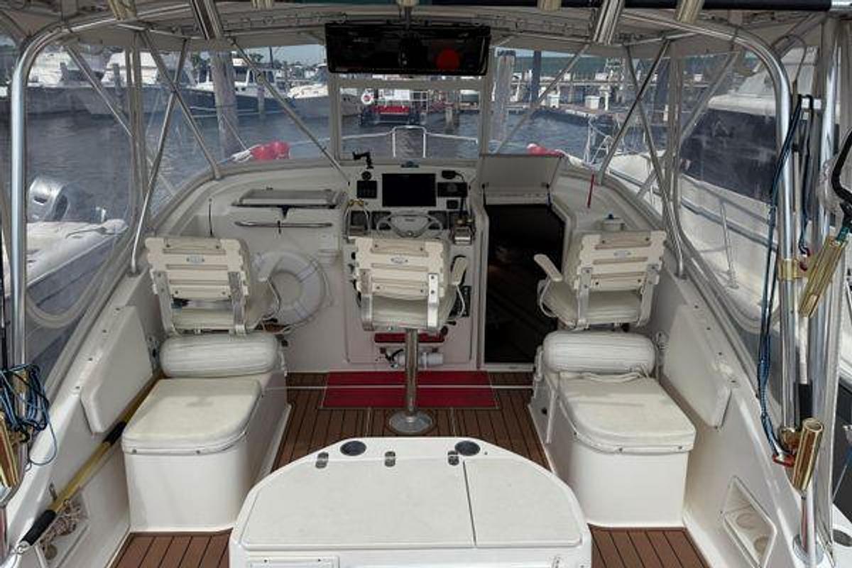 Used 2001 30' Pursuit 3000 Offshore | 30ft