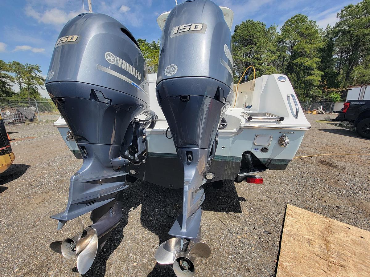Used 2016 27' Sea Hunt Gamefish 27