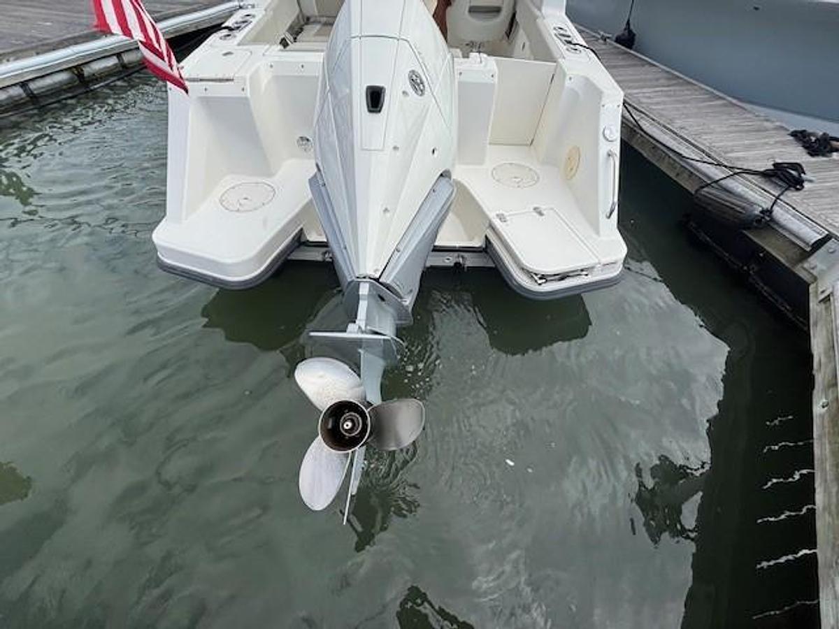 Used 2022 Boston Whaler 240 Vantage | 24ft