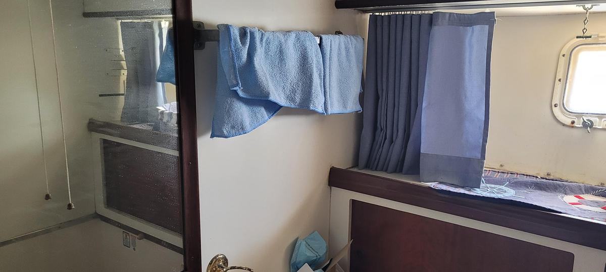 Used 1976 Hatteras 38 DC | 38ft