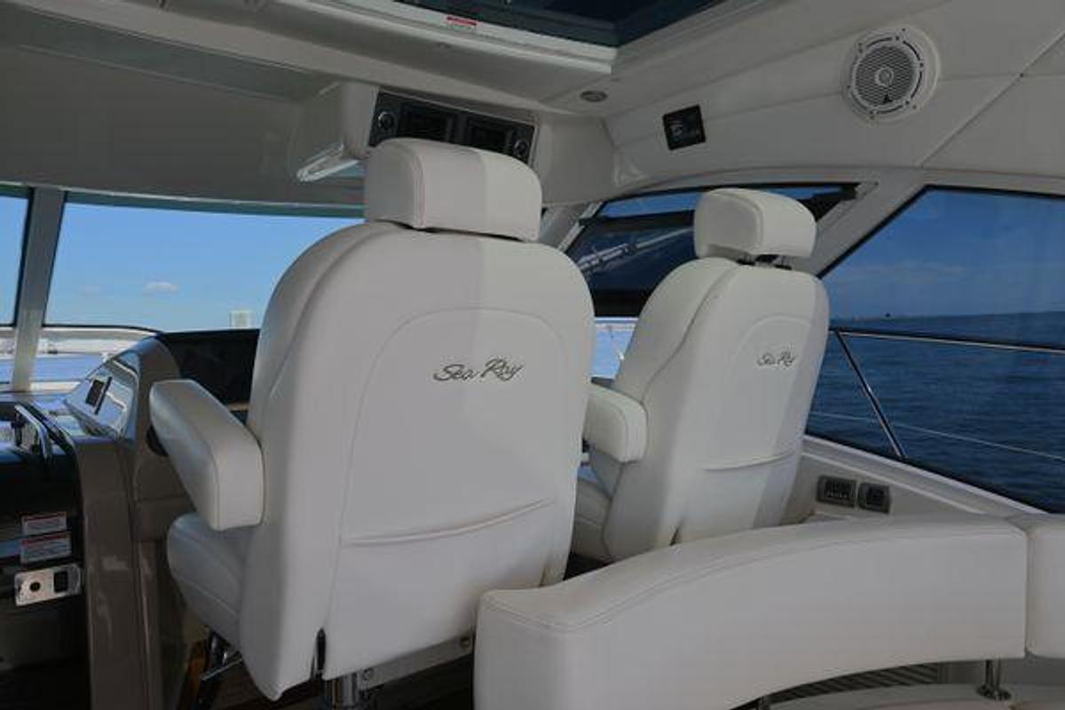 Used 2008 55' Sea Ray 550 Sundancer | 55ft