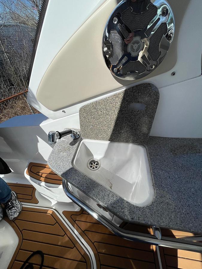 Used 2018 Chaparral 310 Signature | 31ft