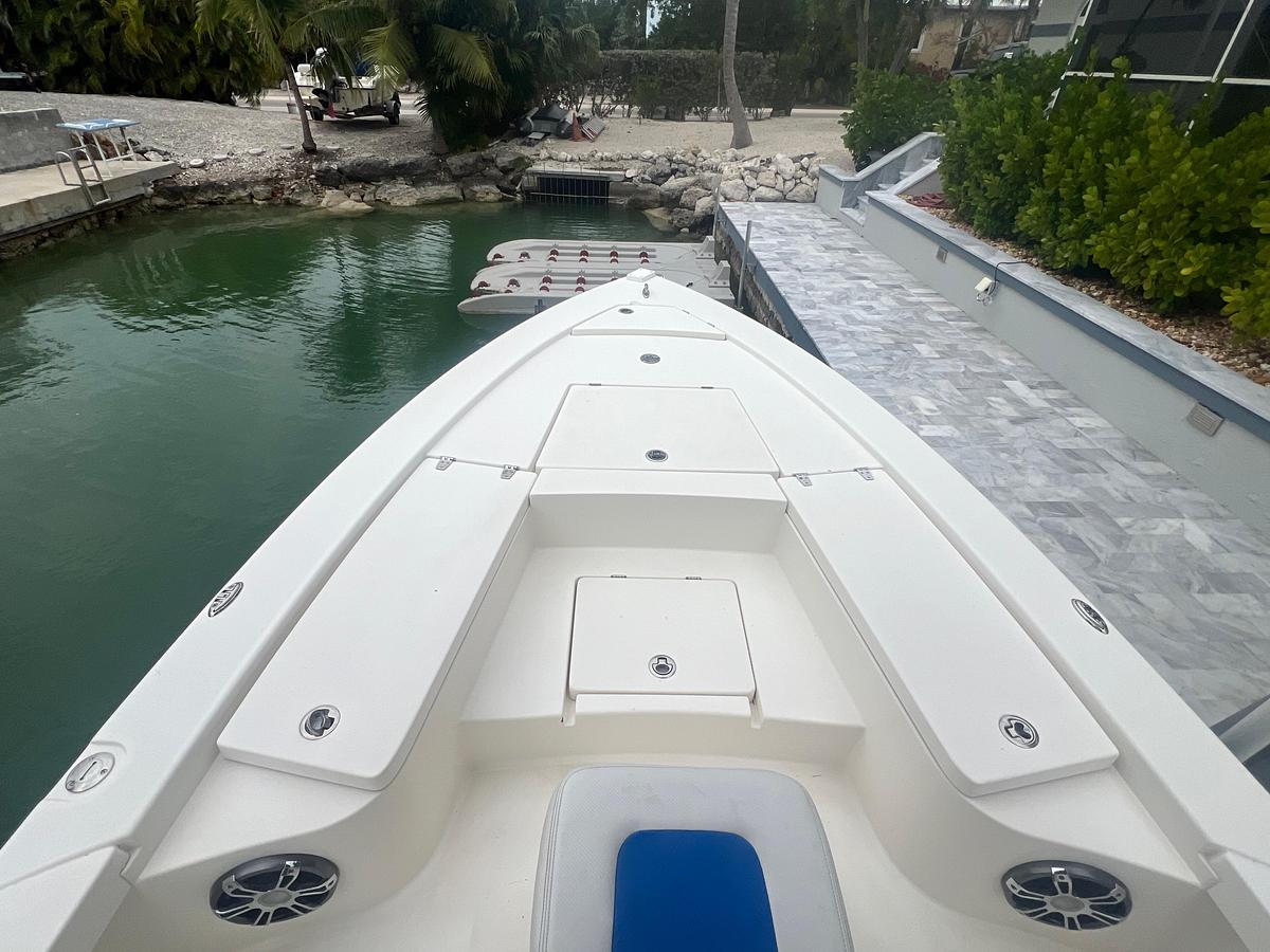 Used 2014 Pathfinder 2300 HPS | 23ft