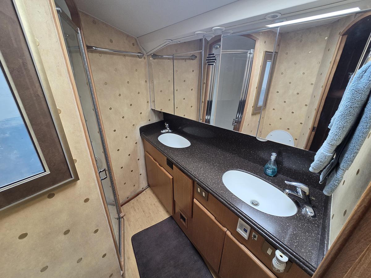 Used 2006 44' Cavileer 44 Convertible | 44ft