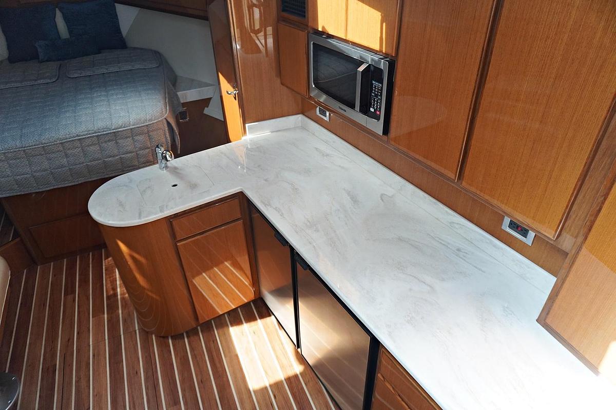 Used 2022 Henriques 42EXHT | 42ft