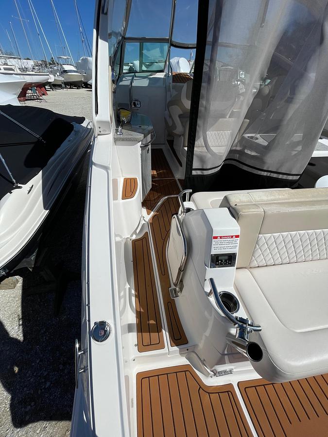 Used 2018 Chaparral 310 Signature | 31ft