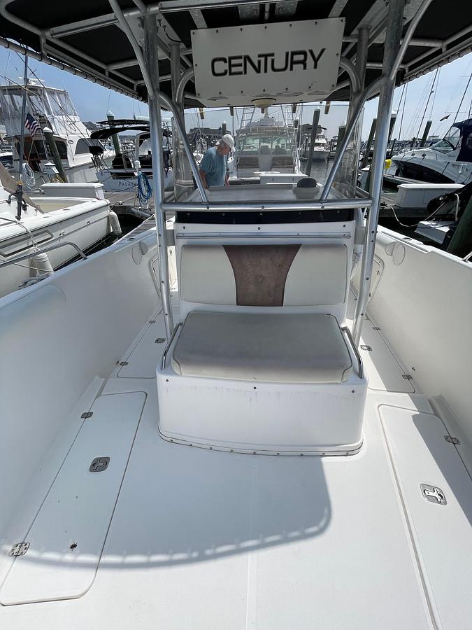 Used 2004 Century 3200 Center Console | 32ft