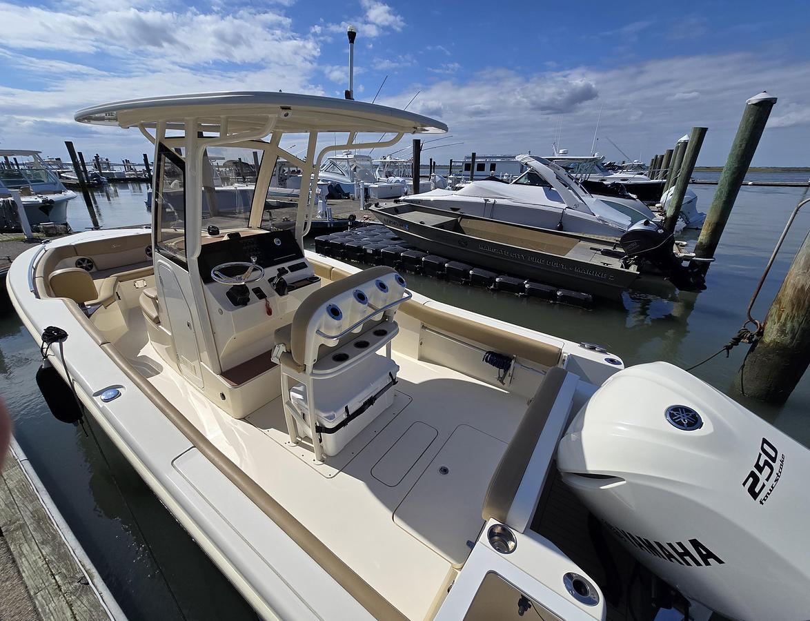 Used 2019 23' Scout 235 XSF | 23ft