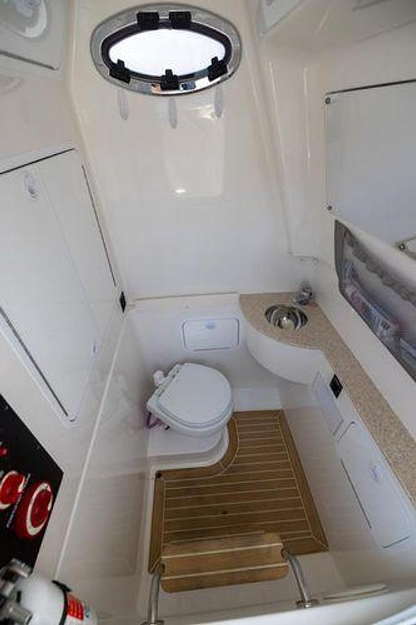 Used 2021 Regulator 28 Forward Seating | 28ft