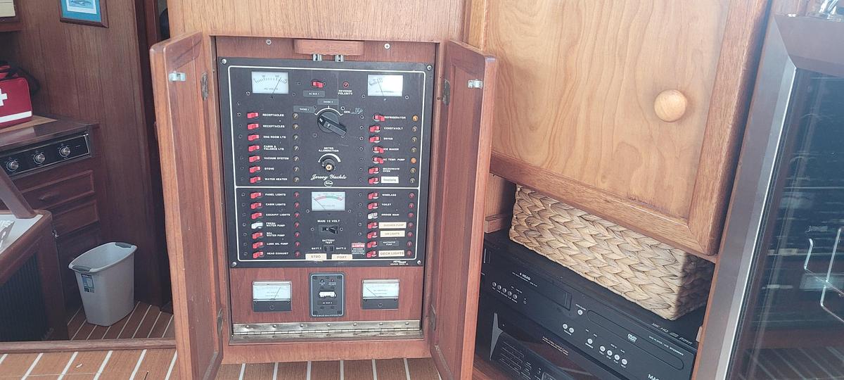 Used 1988 Jersey 36 Convertible Sportfisherman | 36ft