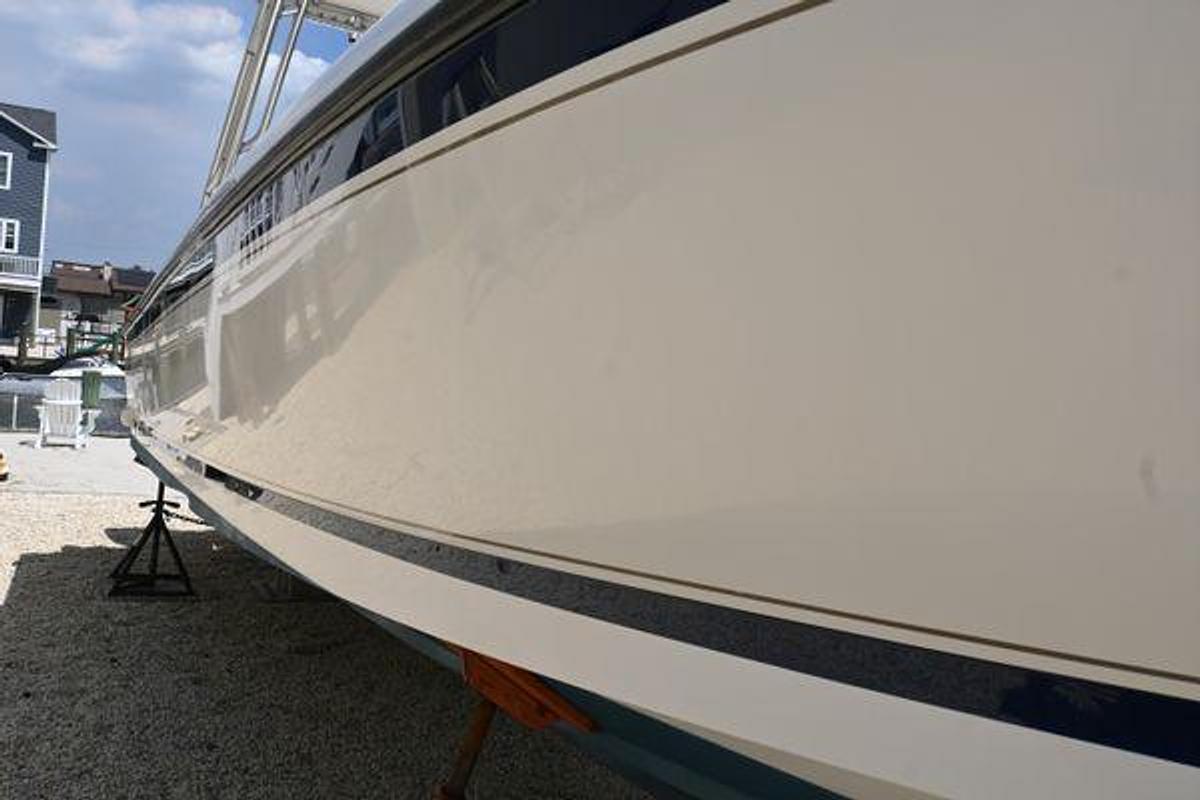 Used 32' Intrepid 323 Cuddy | 2002
