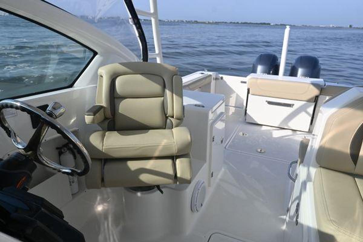 Used 2021 27' Pursuit DC 266 Dual Console | 27ft