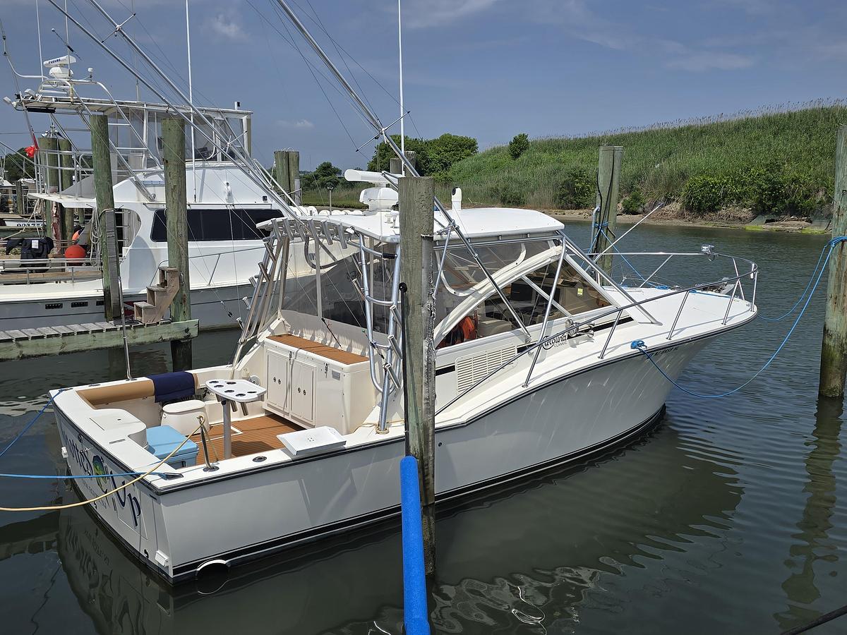 Used 2005 35' Carolina Classic Express | 35ft