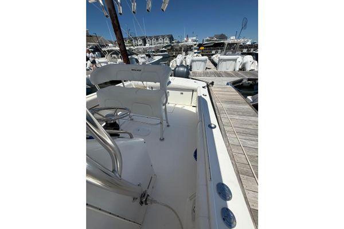 Used 2015 Regulator 28 Forward Seating | 28ft