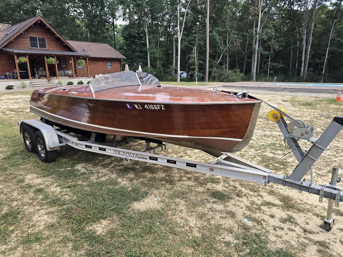 Used 1953 19' Chris-Craft 19 Racing Runabout | 19ft