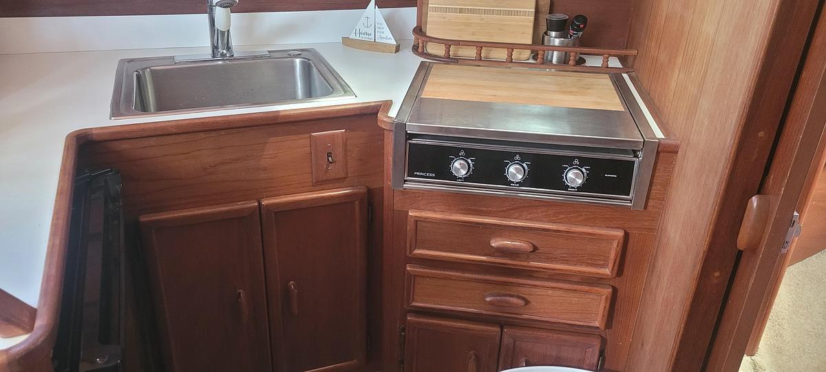 Used 1988 Jersey 36 Convertible Sportfisherman | 36ft